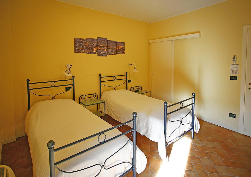 Hotel Antichi Cortili Dossobuono Exterior photo